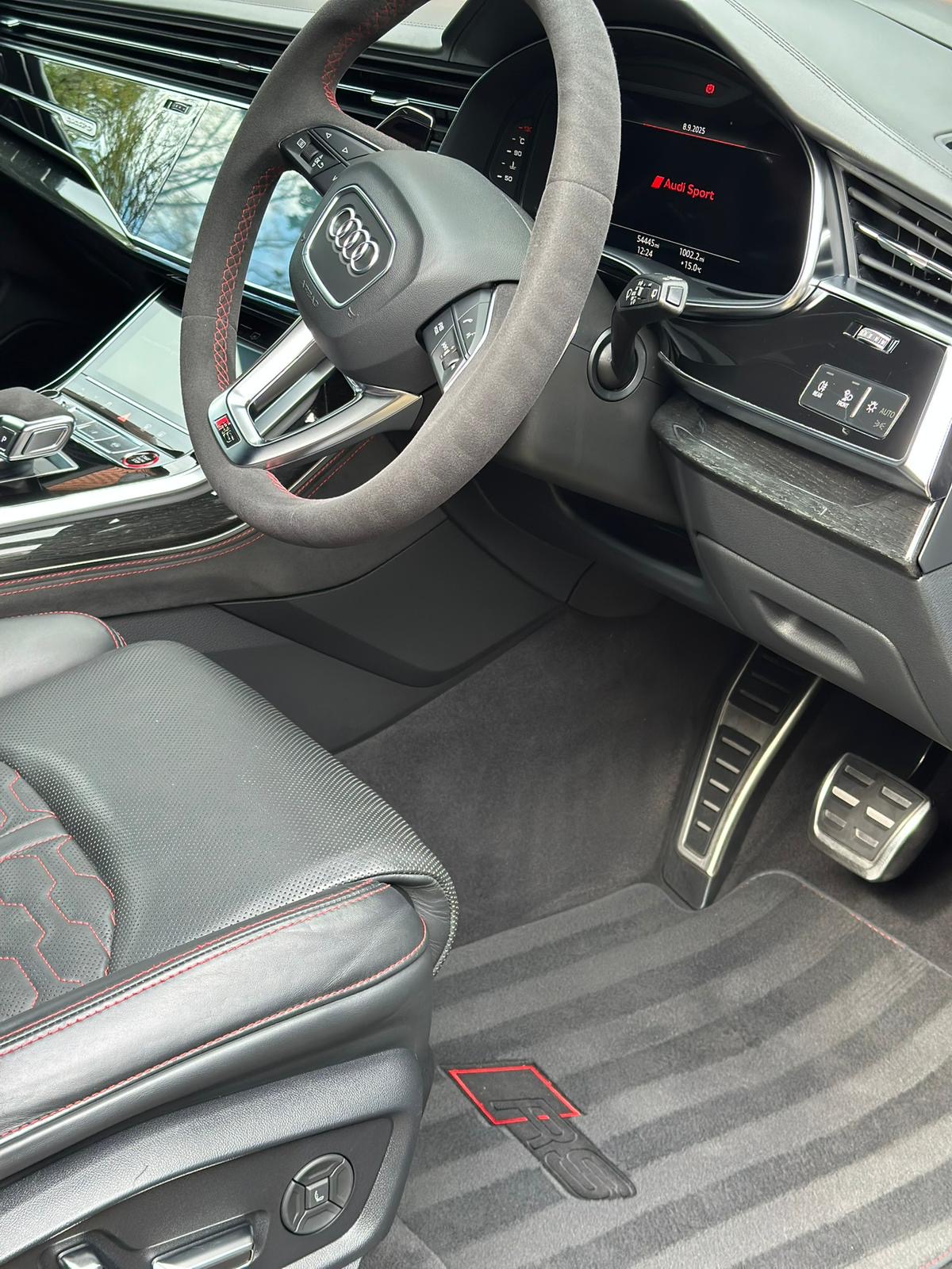 Audi RS steering wheel and cabin