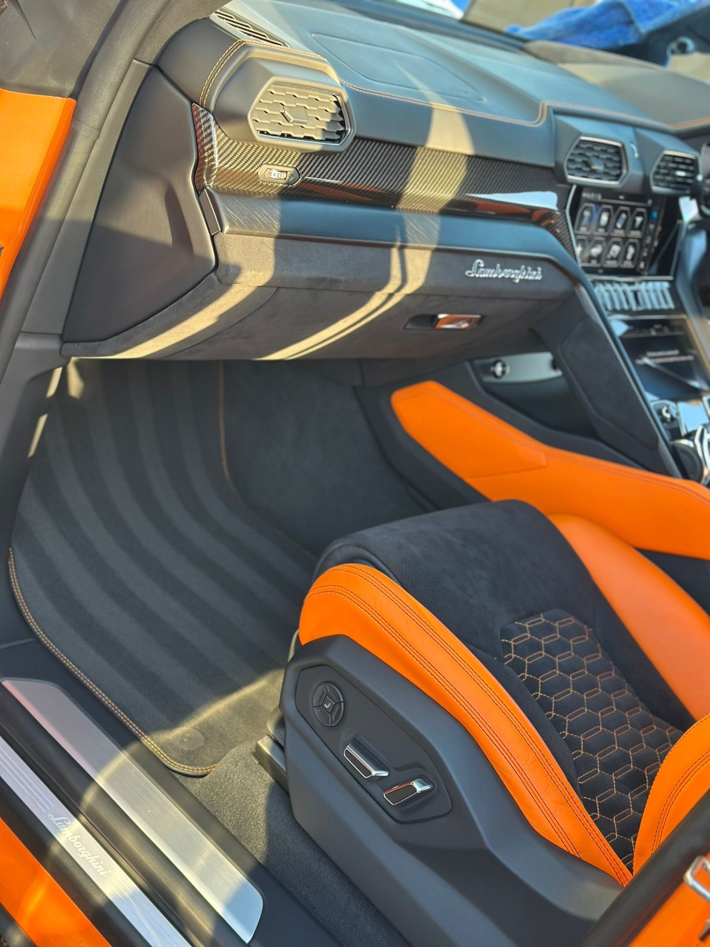 Lamborghini Urus interior detail