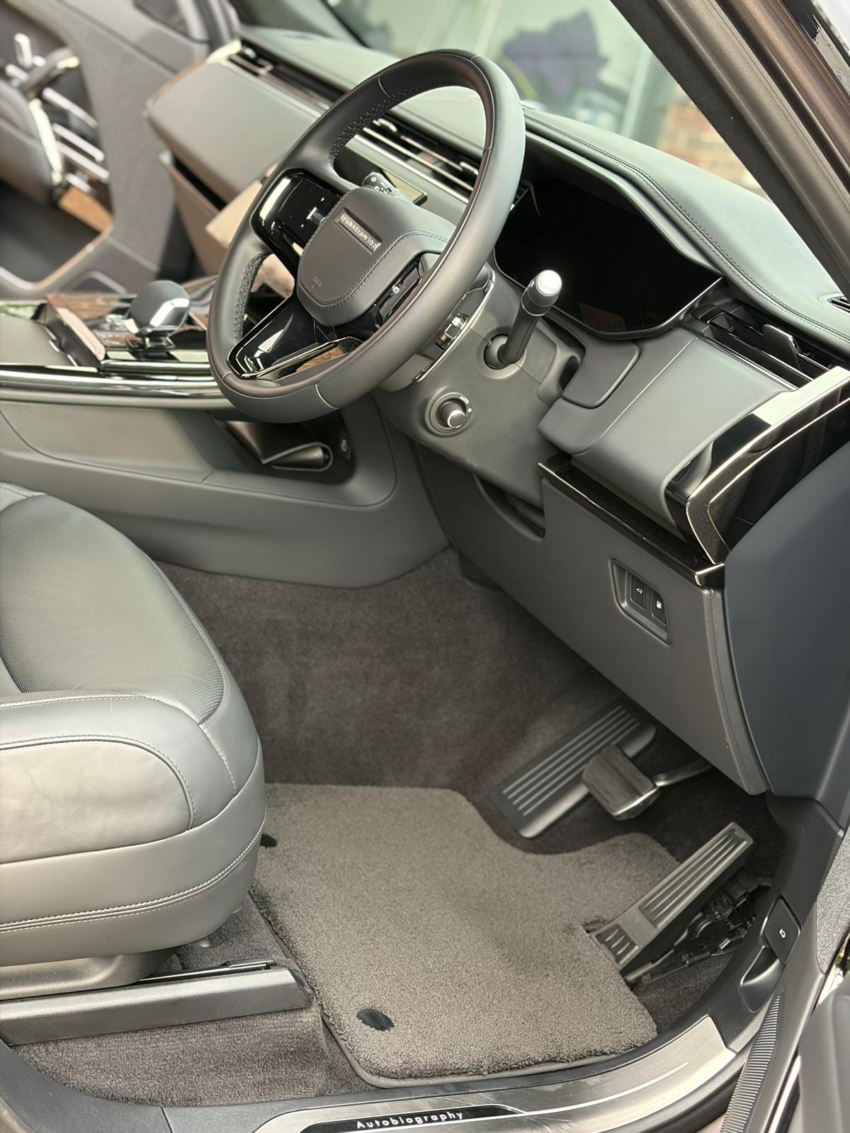 Range Rover Autobiography interior