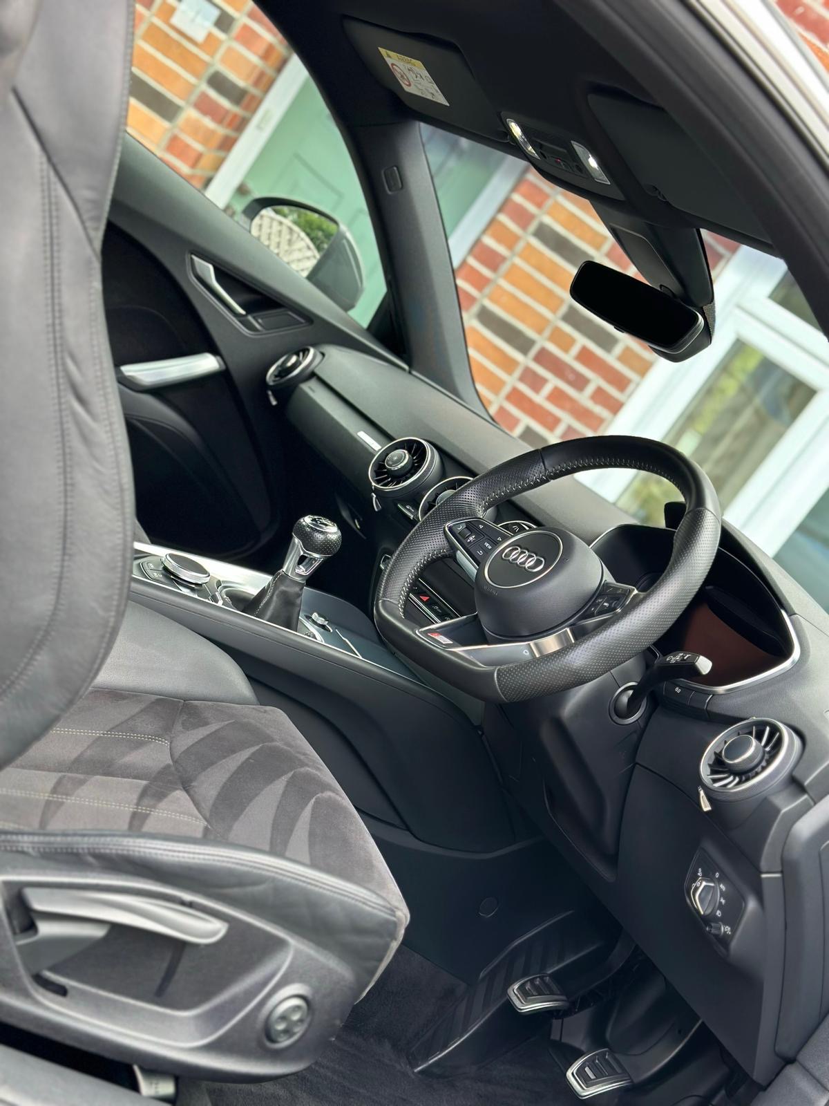 Audi TT RS cockpit
